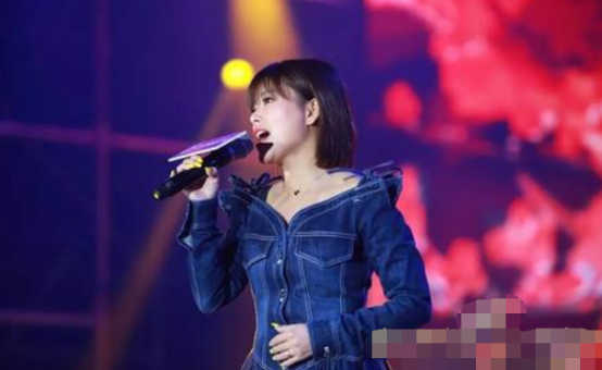 十大华语女歌手经典伤感歌曲 星月神话上榜,第一震撼人心(图9)